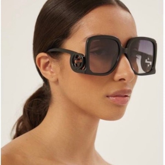 NEW GUCCI GG1326S 001 SQUARE WOMEN BLACK OVERSIZED SUNGLASSES - Picture 1 of 12